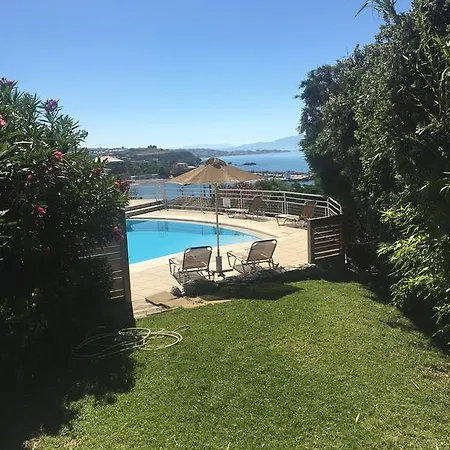 Terpsichori And Apartment Kalamaki (Chania)