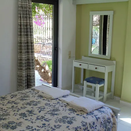 Terpsichori And Kalamaki (Chania)